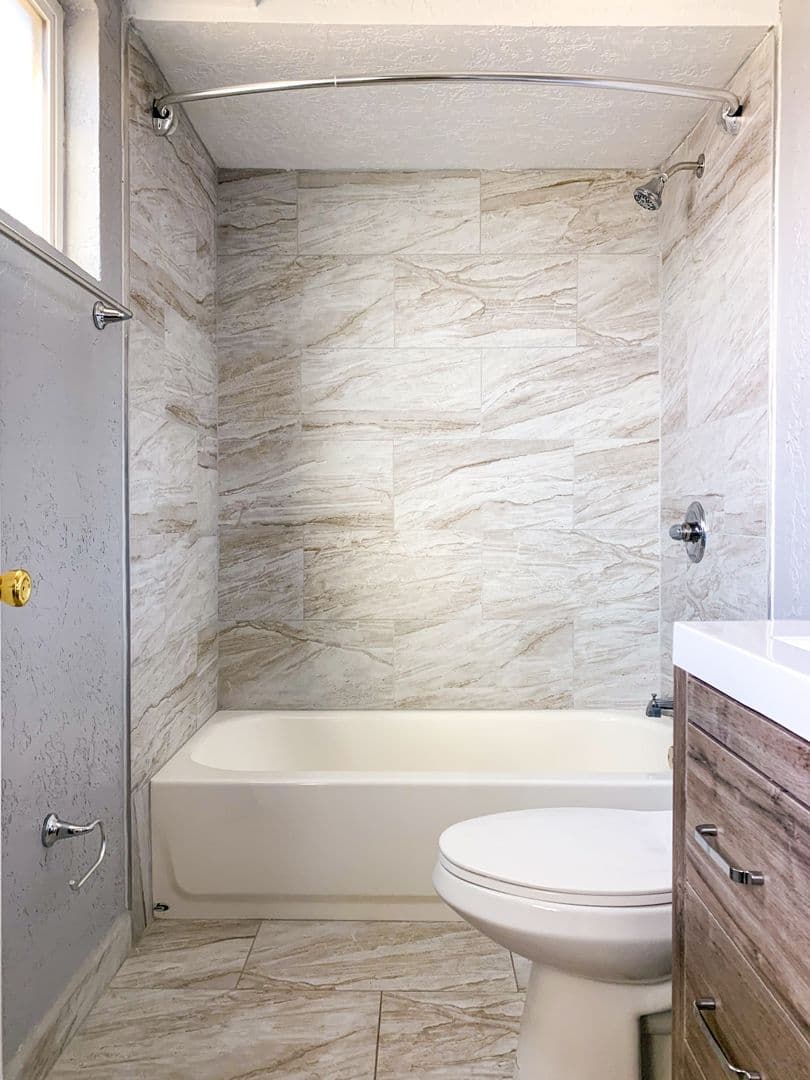 Albuquerque Apartment: 11122 Claremont & 11115 Cordova Ave NE