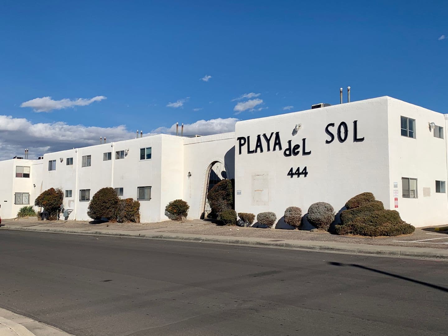 Albuquerque Apartment: 444 Florida St SE