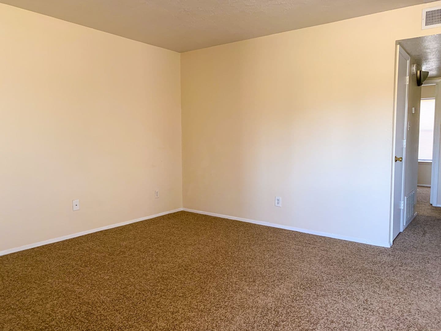 Albuquerque Apartment: 1801 Girard Blvd SE