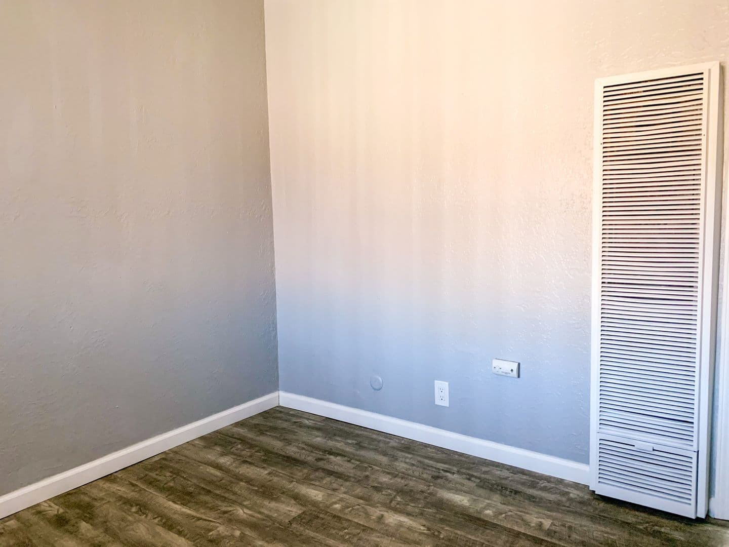 Albuquerque Apartment: 11122 Claremont & 11115 Cordova Ave NE