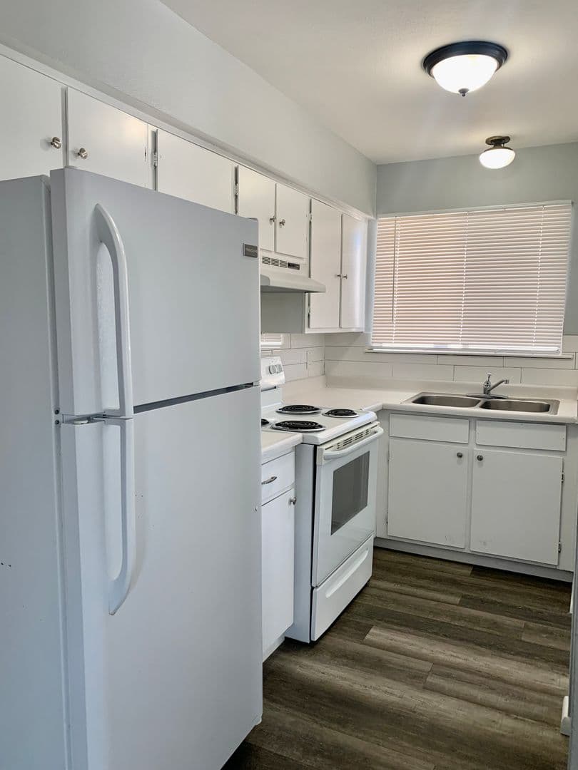 Albuquerque Apartment: 444 Florida St SE