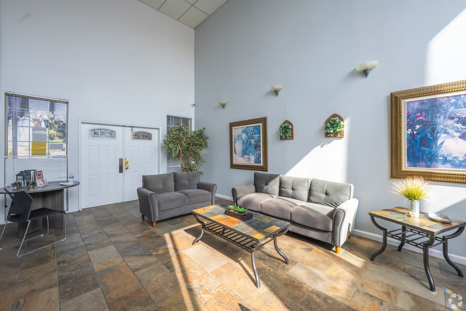 Albuquerque Apartment: 1001 Madeira Dr. SE