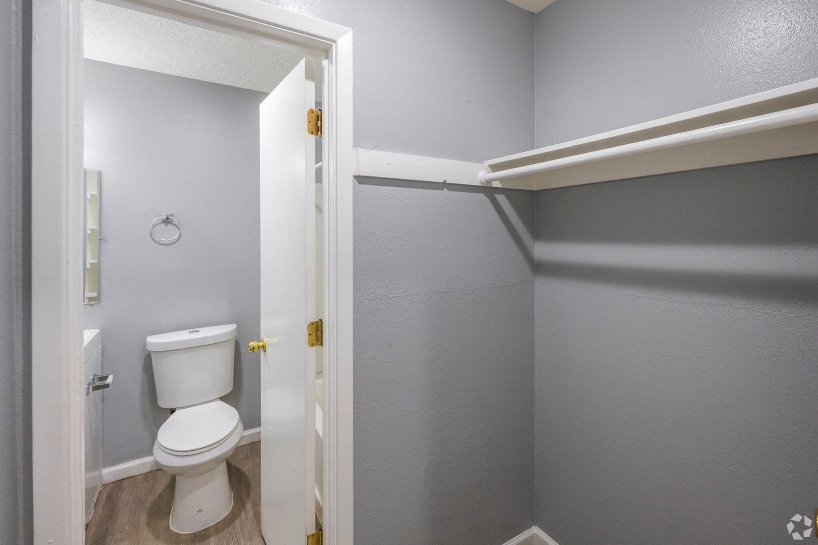 Albuquerque Apartment: 1001 Madeira Dr. SE