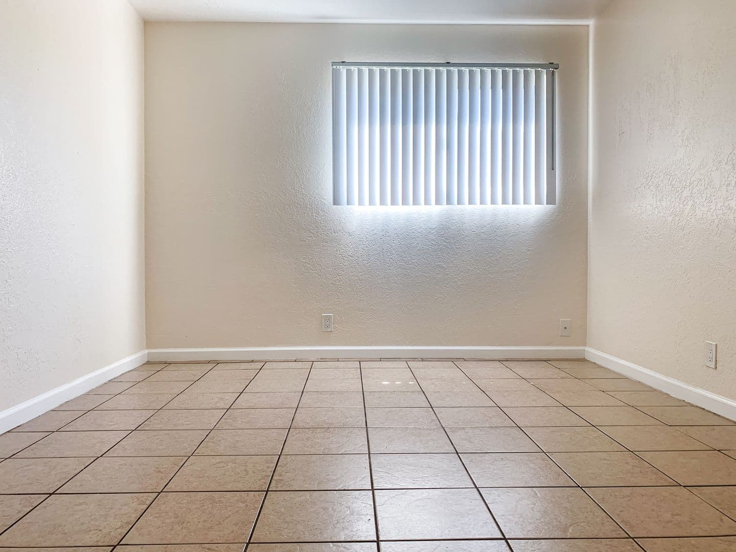 Albuquerque Apartment: 11122 Claremont & 11115 Cordova Ave NE