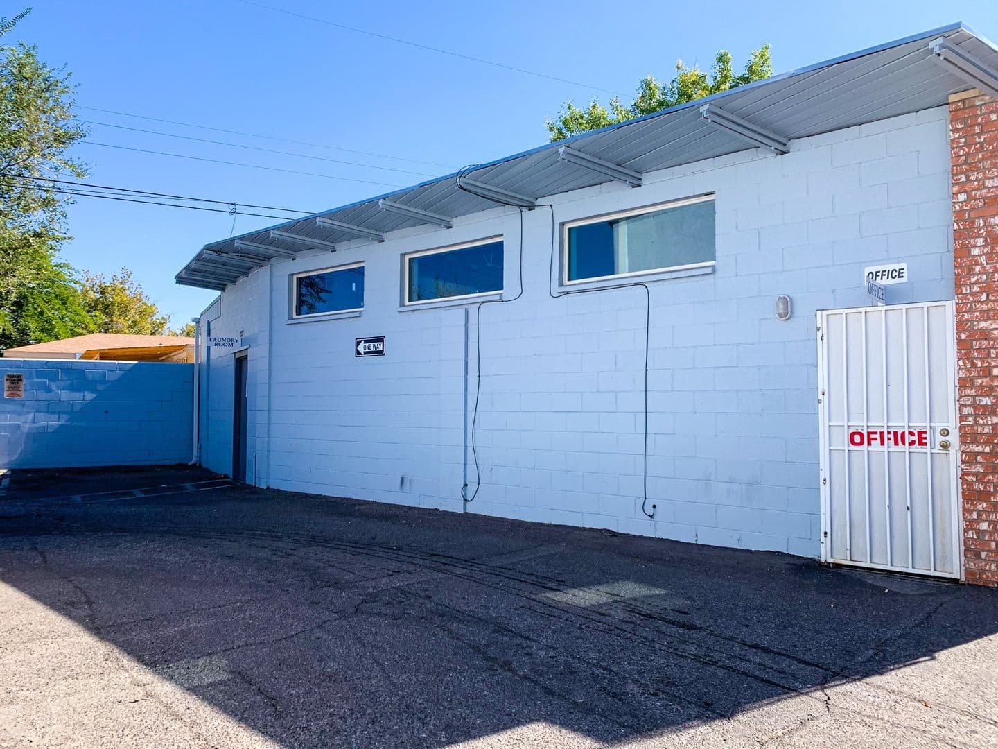 Albuquerque Apartment: 900 Valencia Dr. SE