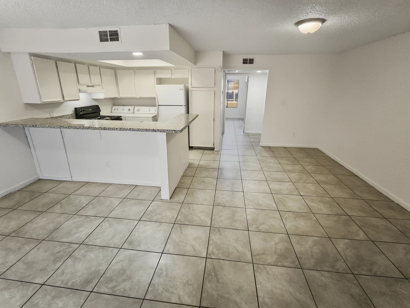 Yuma Apartment: 1280 W. 24th St.