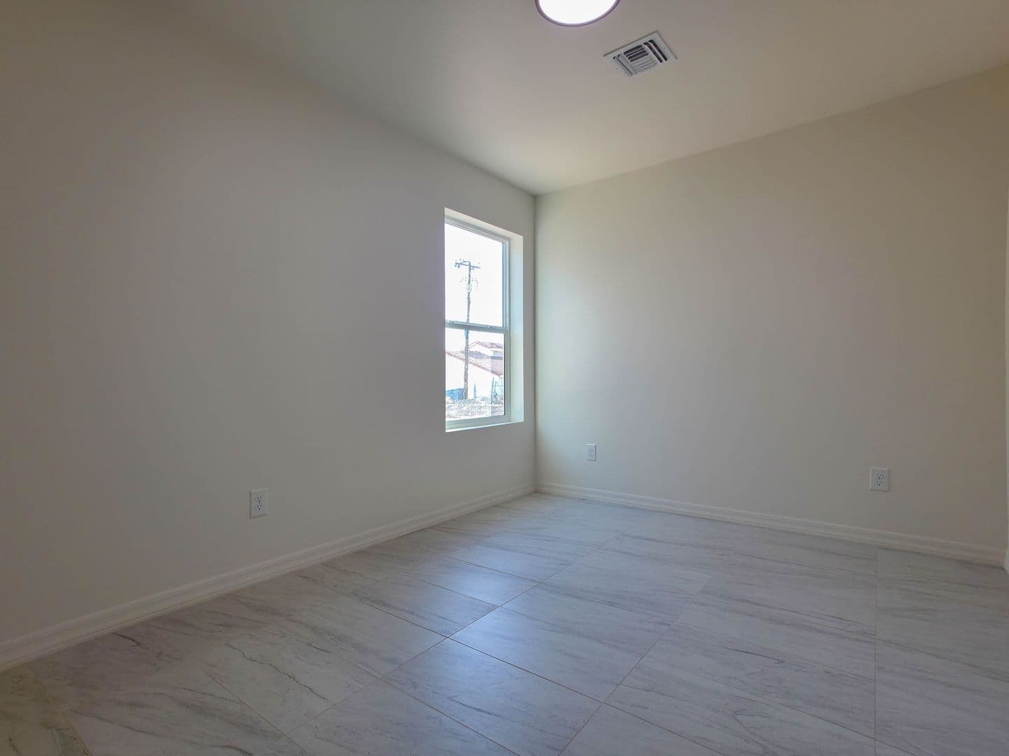 Yuma Apartment: 270 S 3rd Ave