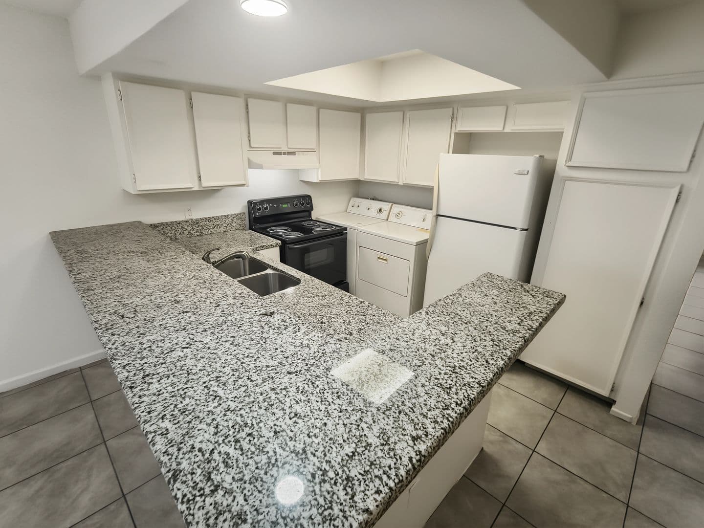 Yuma Apartment: 1280 W. 24th St.
