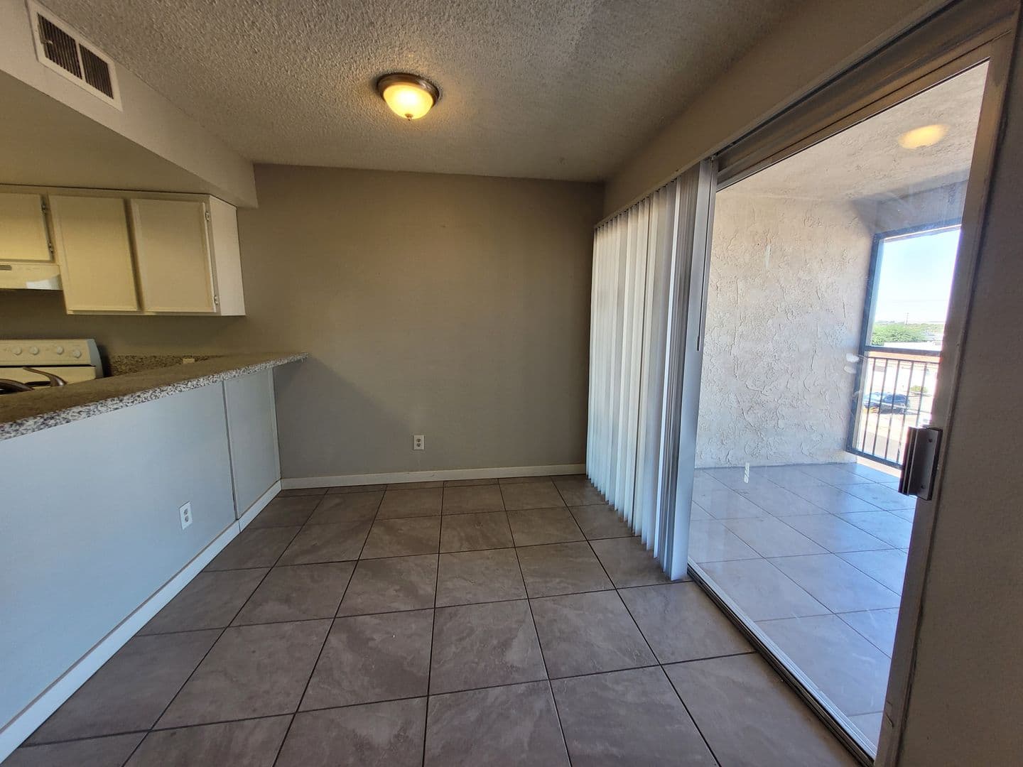 Yuma Apartment: 1280 W. 24th St.