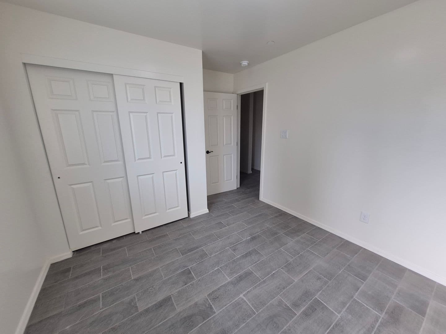 Yuma Apartment: 253 S. 17th Ave