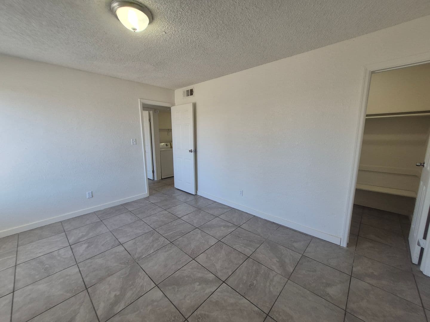 Yuma Apartment: 1280 W. 24th St.