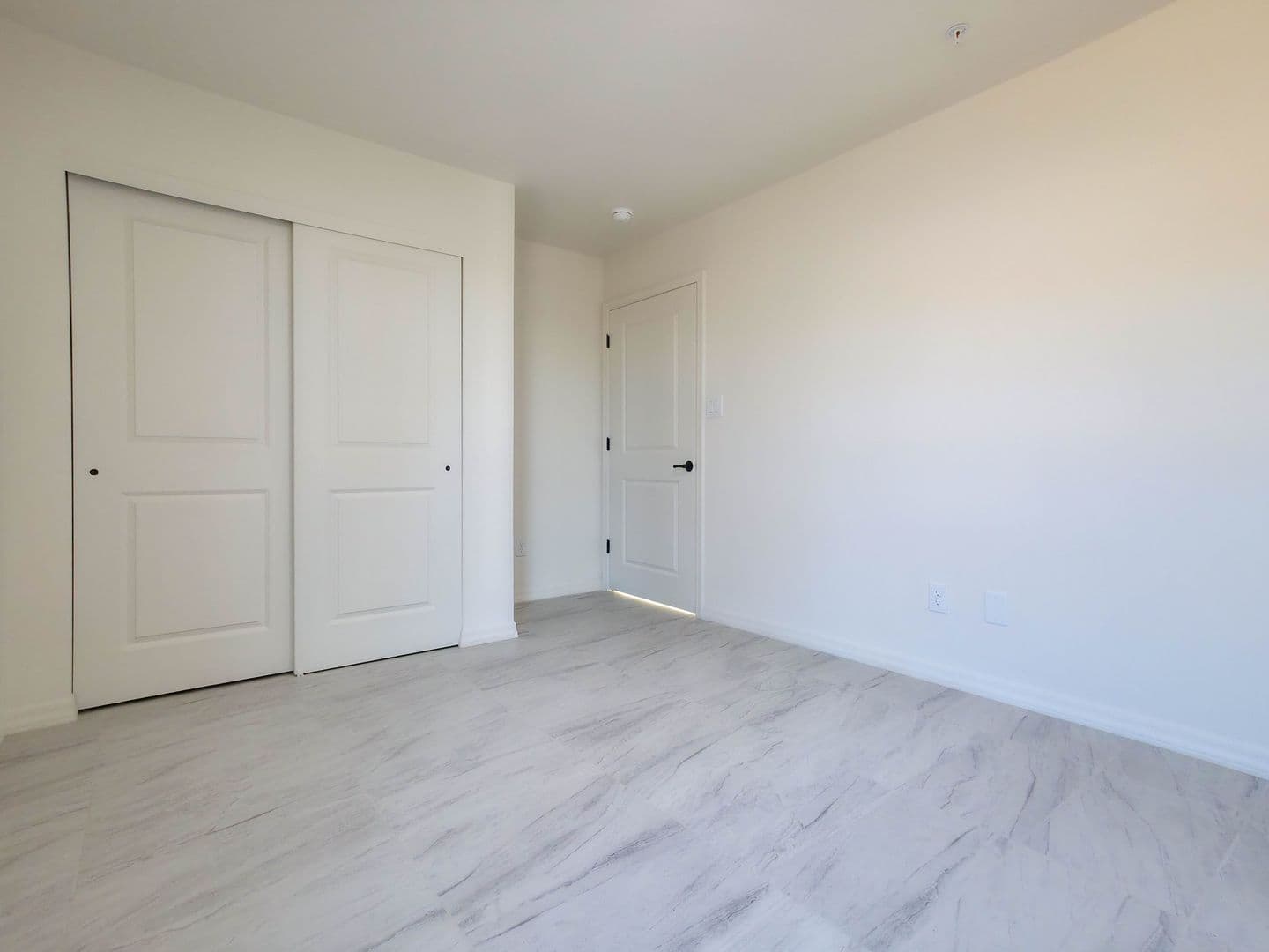 Yuma Apartment: 270 S 3rd Ave