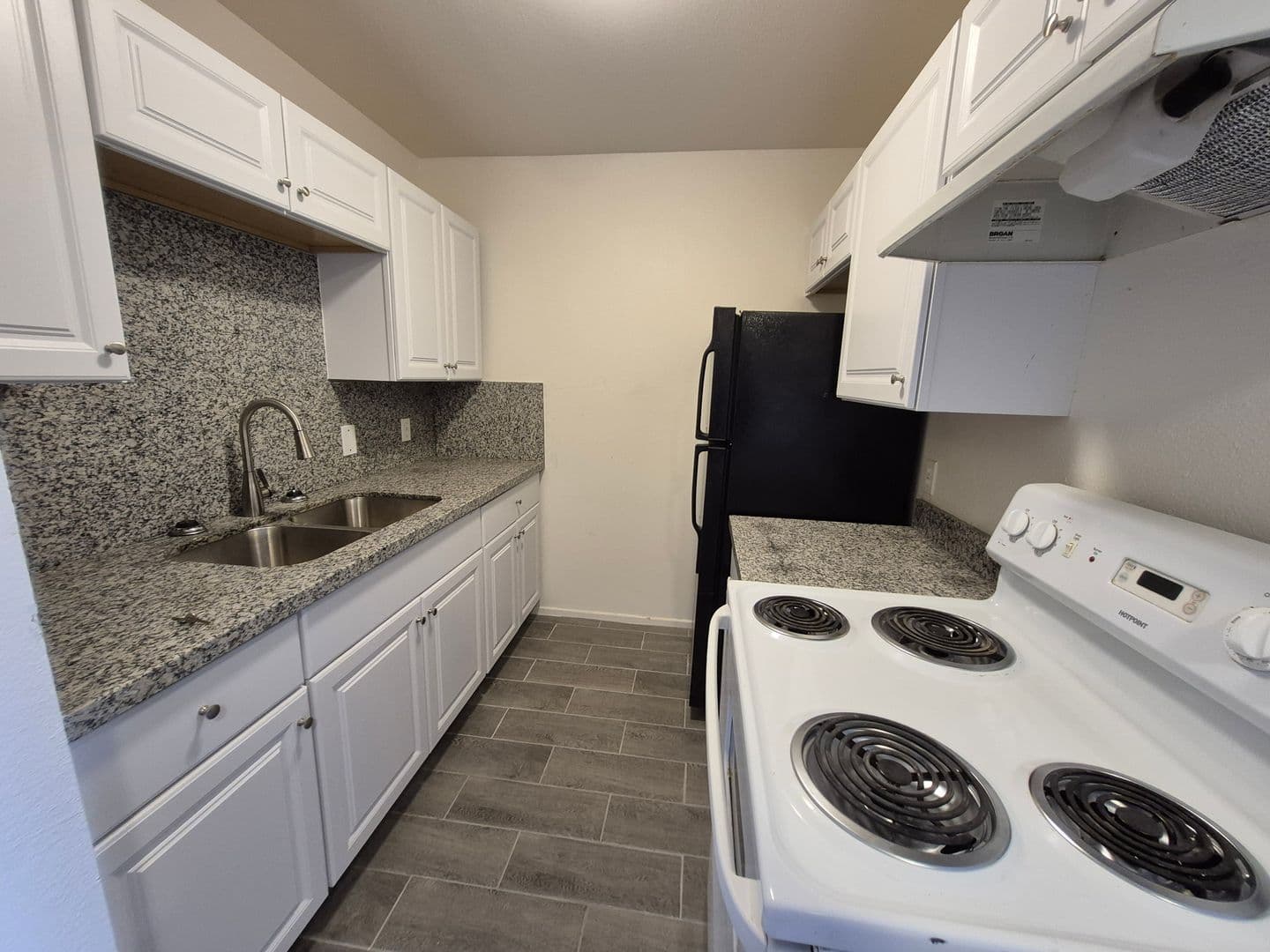 Yuma Apartment: 248 S. Ave B