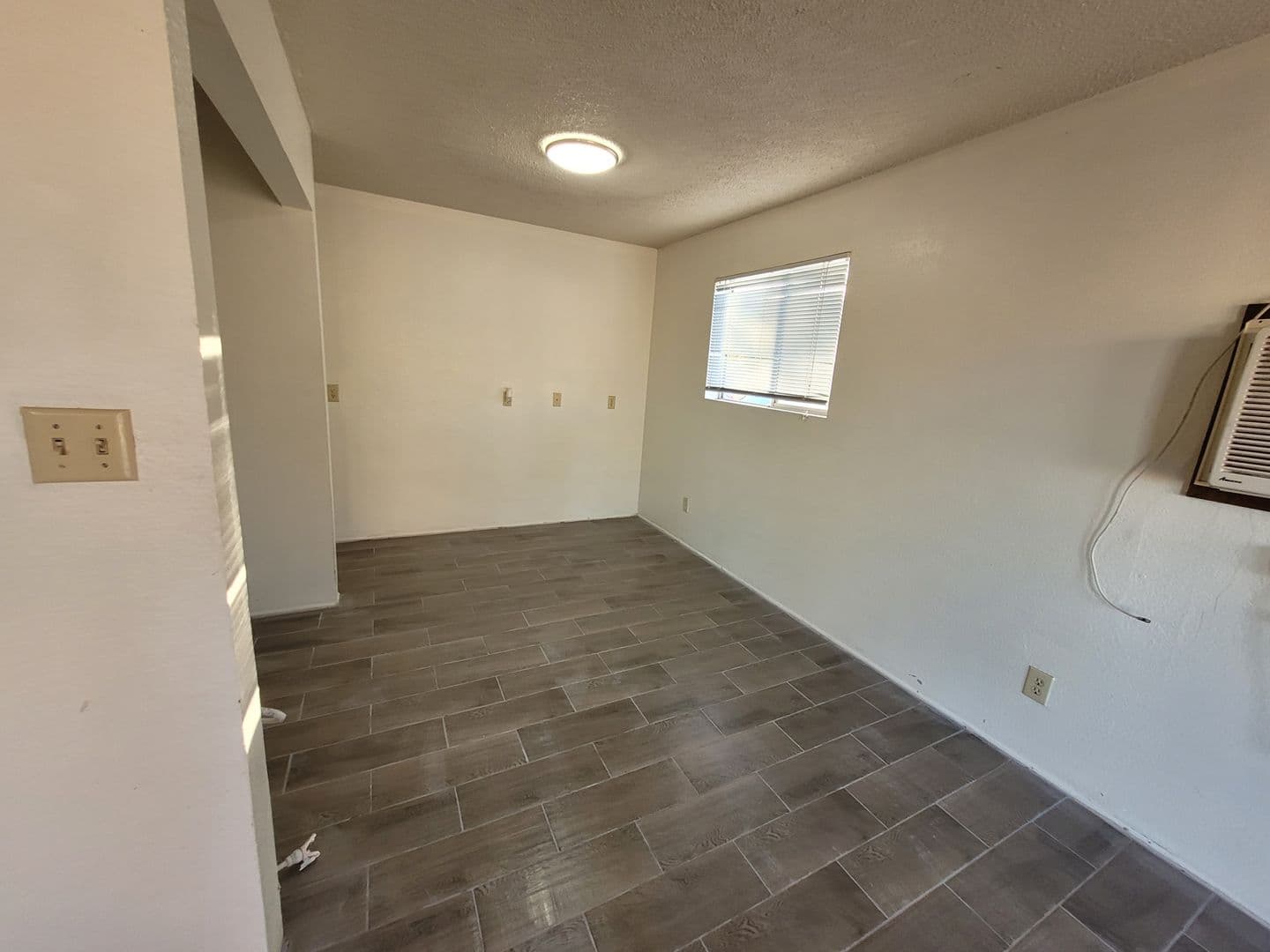 Yuma Apartment: 1860 S 3rd Ave