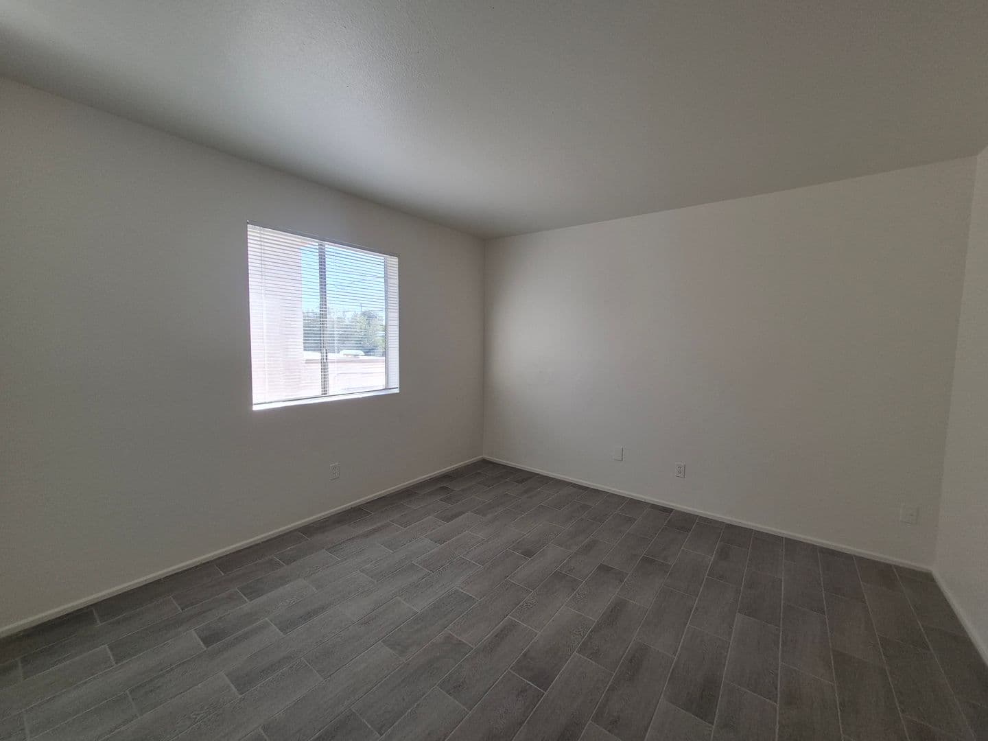 Yuma Apartment: 266 S 6th Ave