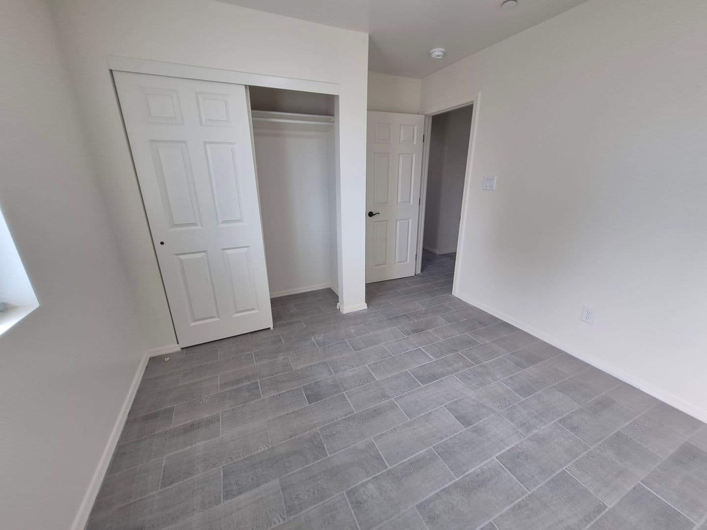 Yuma Apartment: 253 S. 17th Ave