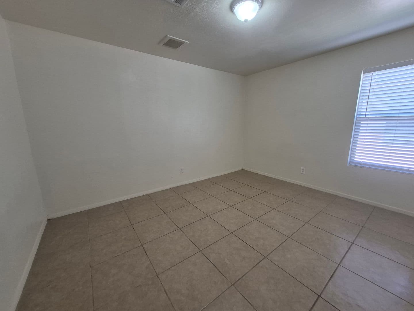 Yuma Apartment: 1103-1153 W 20th Street