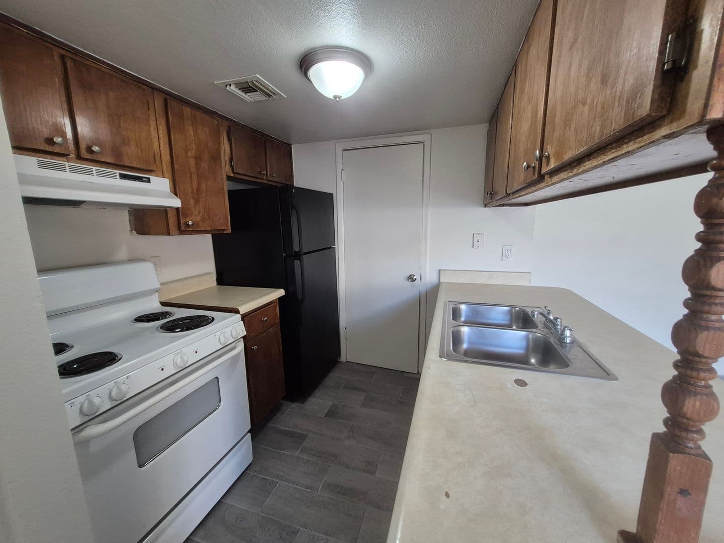 Yuma Apartment: 266 S 6th Ave