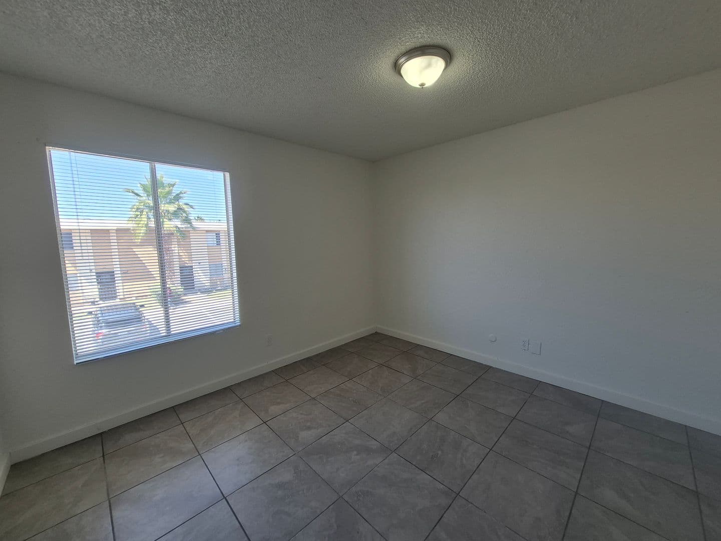Yuma Apartment: 1280 W. 24th St.