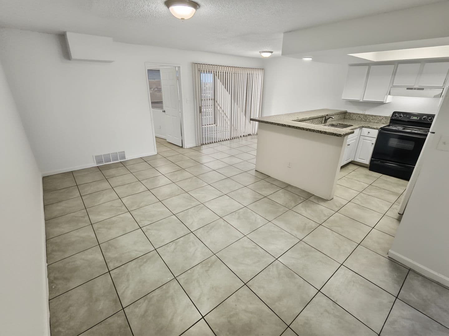 Yuma Apartment: 1280 W. 24th St.
