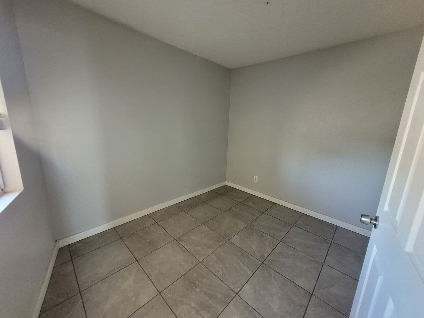 Yuma Apartment: 1280 W. 24th St.