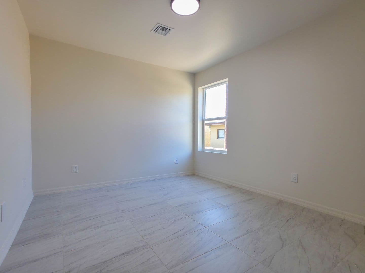 Yuma Apartment: 270 S 3rd Ave