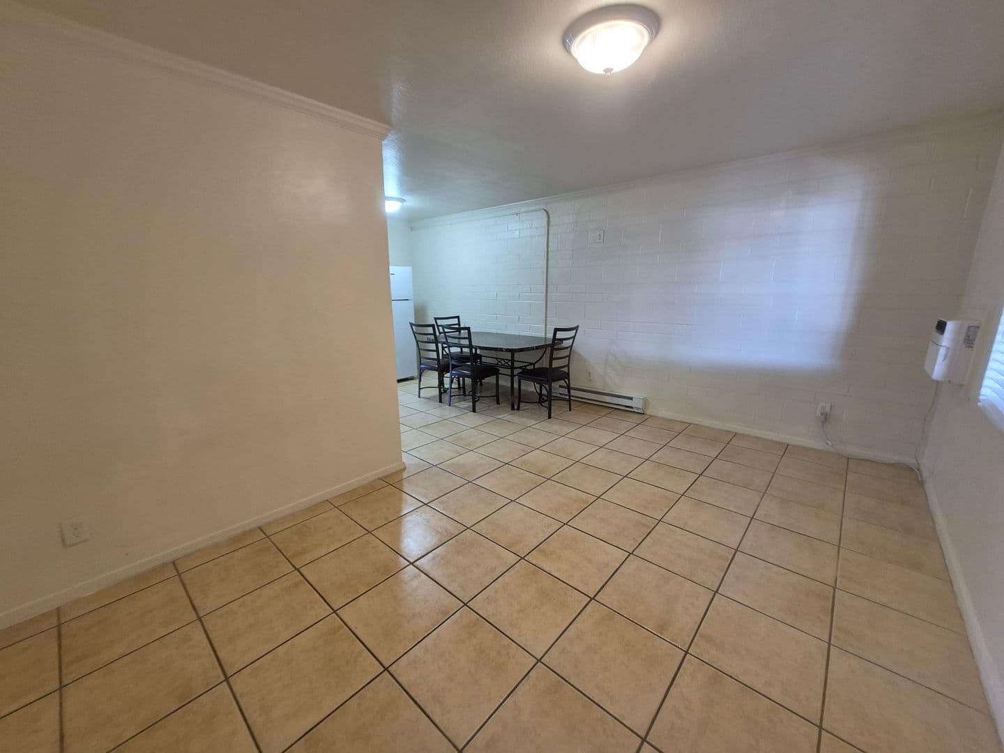 Yuma Apartment: 1056 S 10th Ave