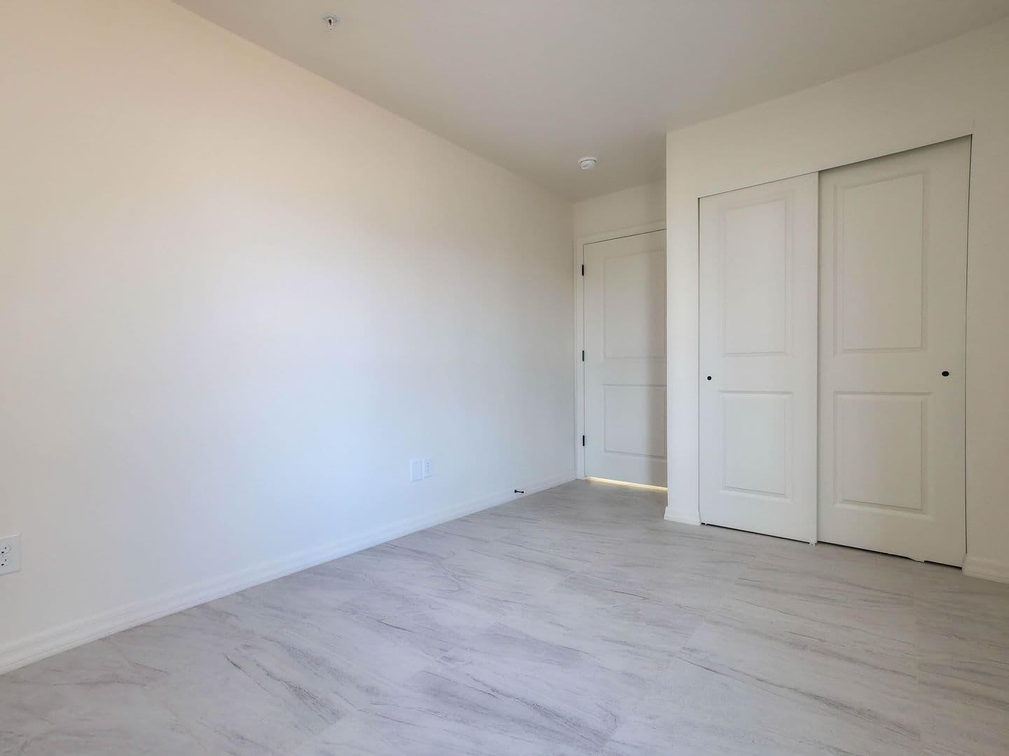 Yuma Apartment: 270 S 3rd Ave
