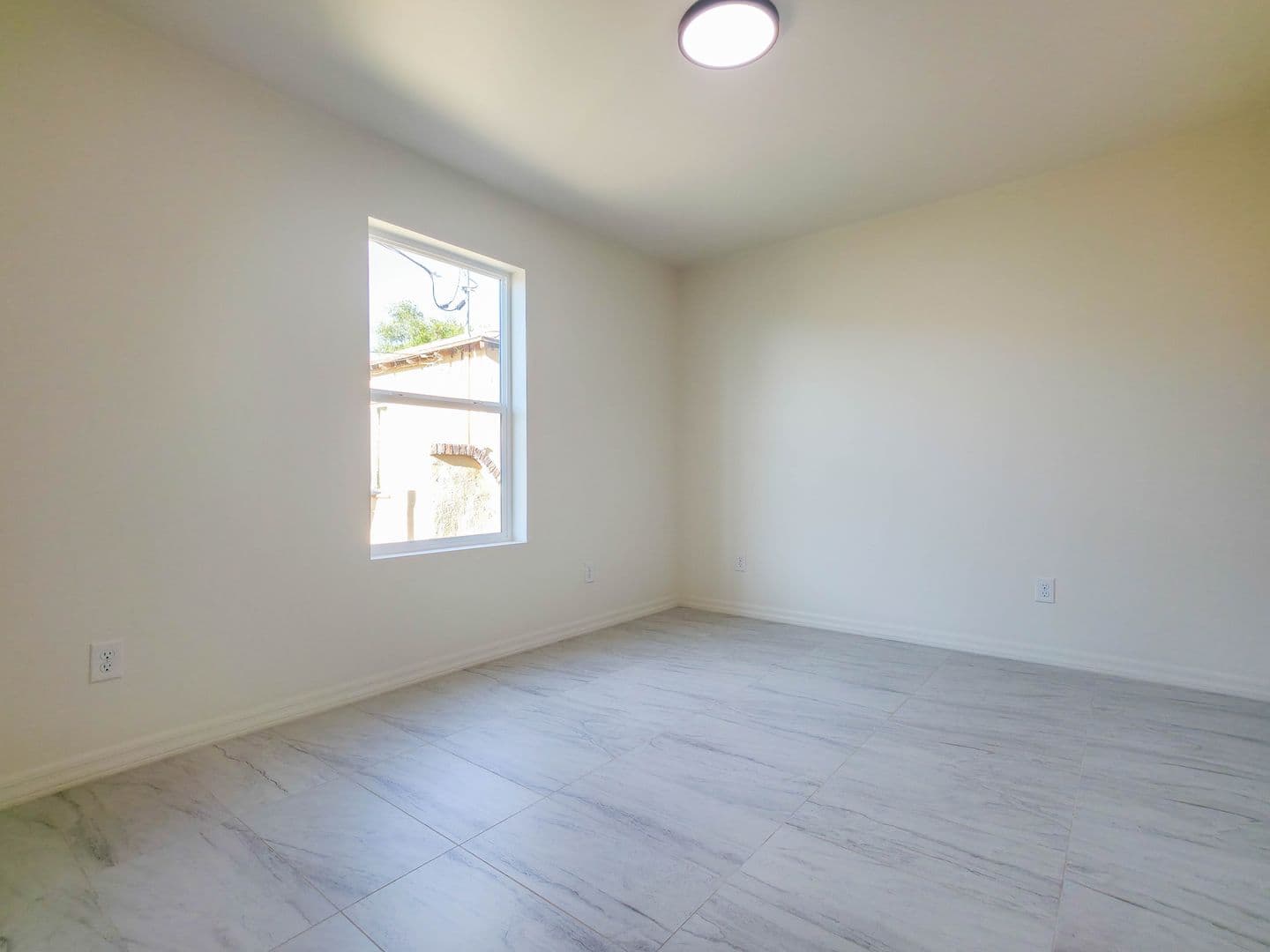 Yuma Apartment: 270 S 3rd Ave