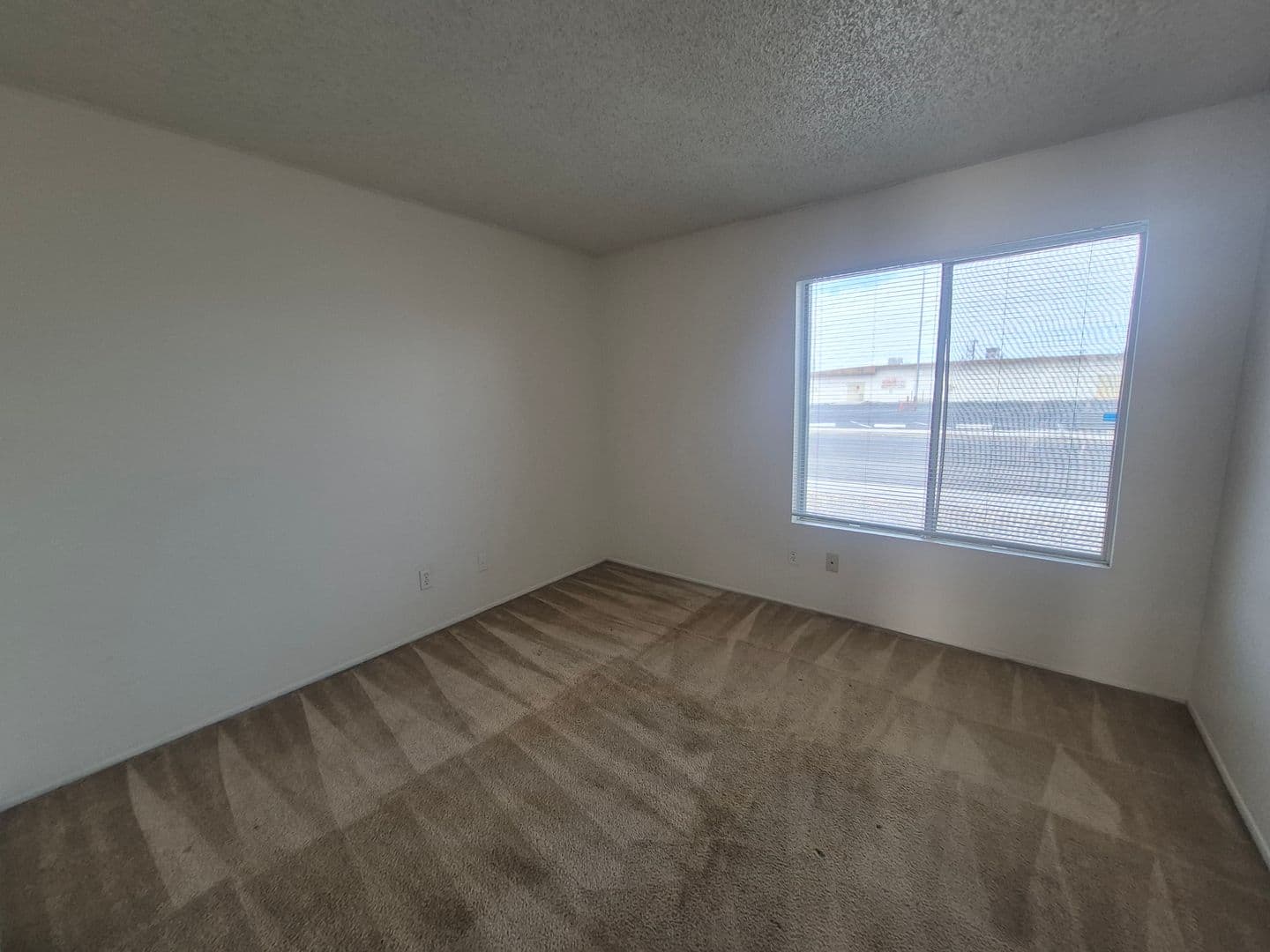 Yuma Apartment: 2621 s Virginia Dr