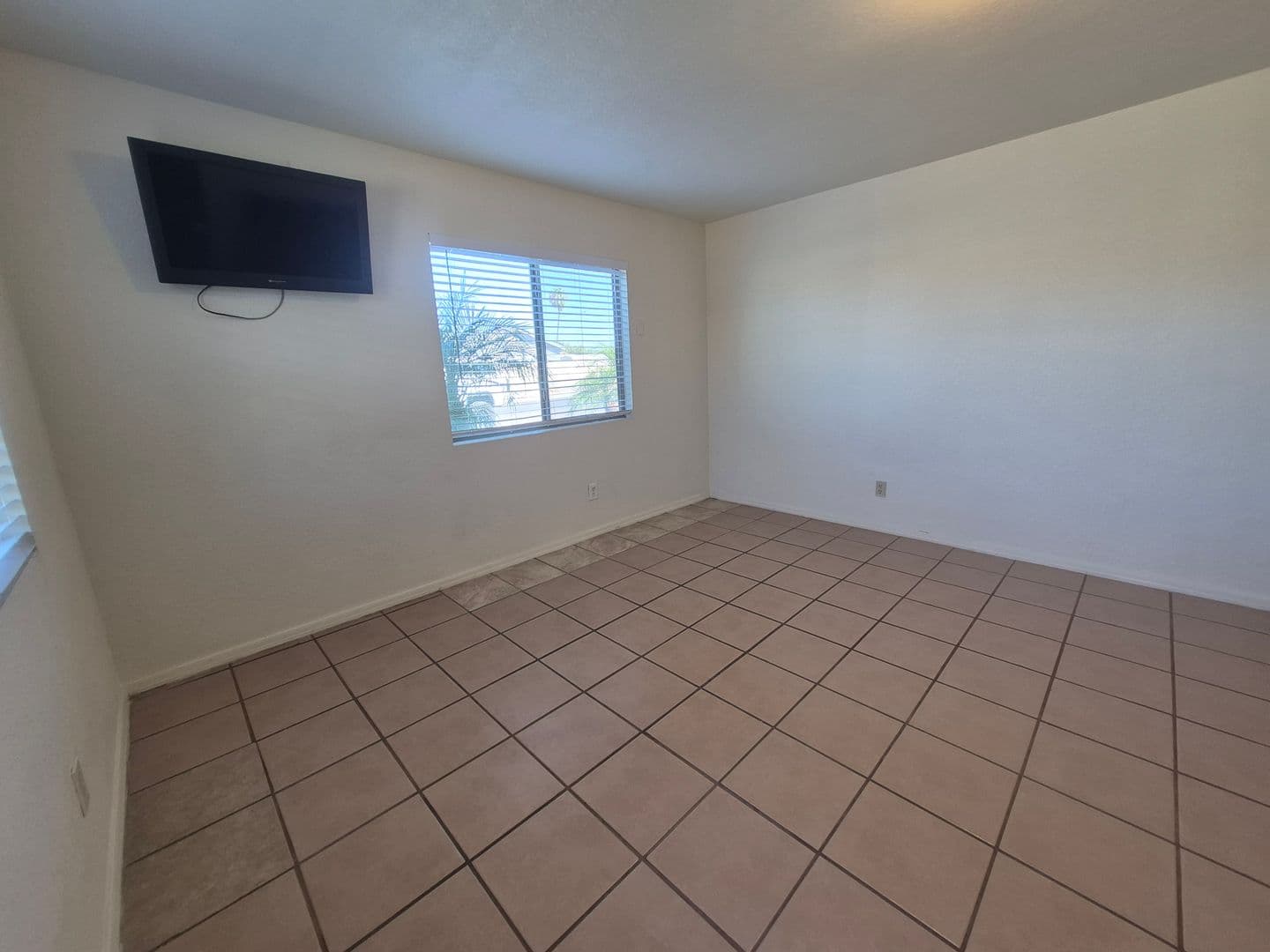 Yuma Apartment: 1103-1153 W 20th Street