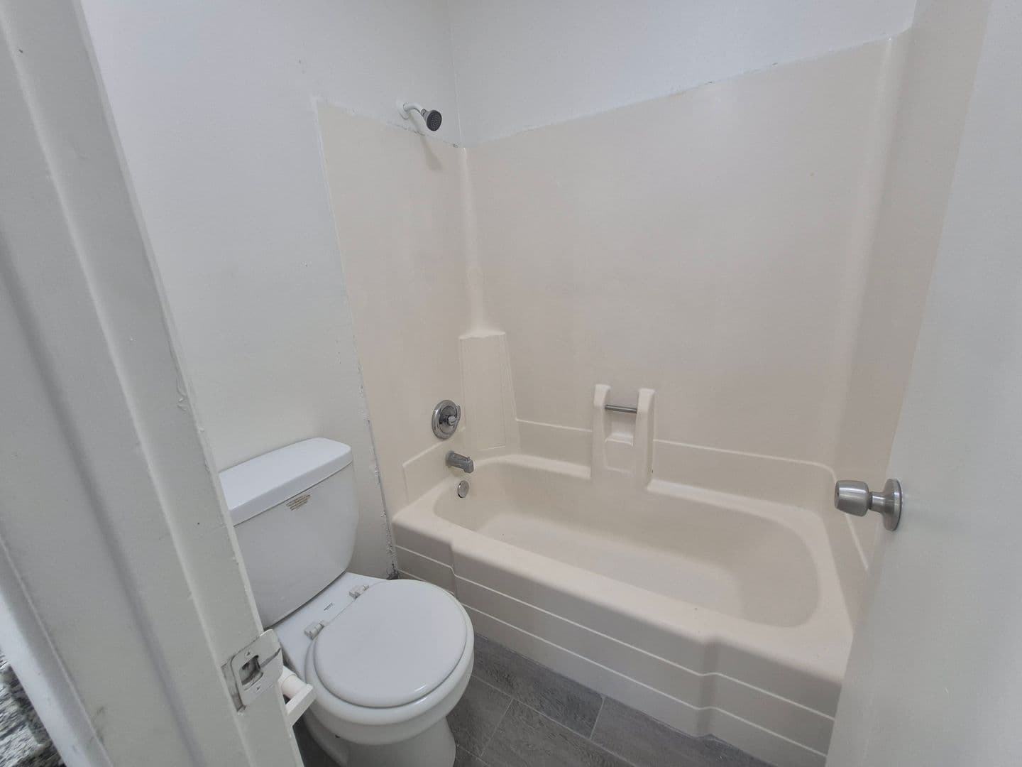Yuma Apartment: 1860 S 3rd Ave
