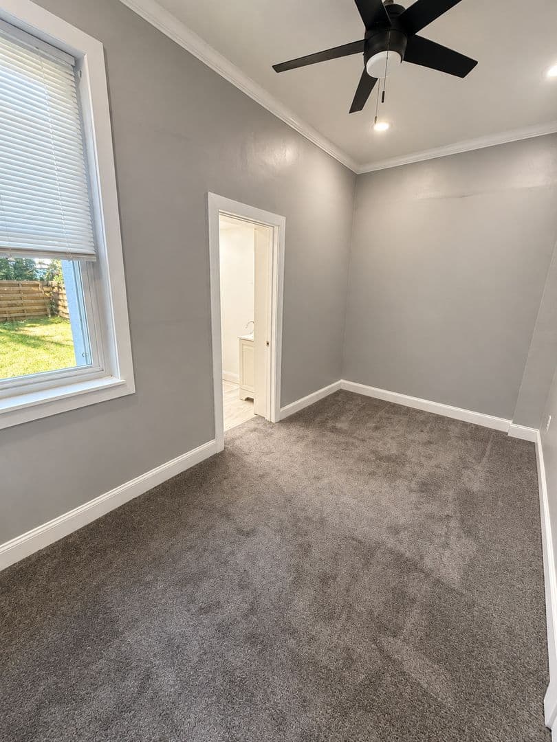 Philadelphia Apartment: 5031 Walnut Street