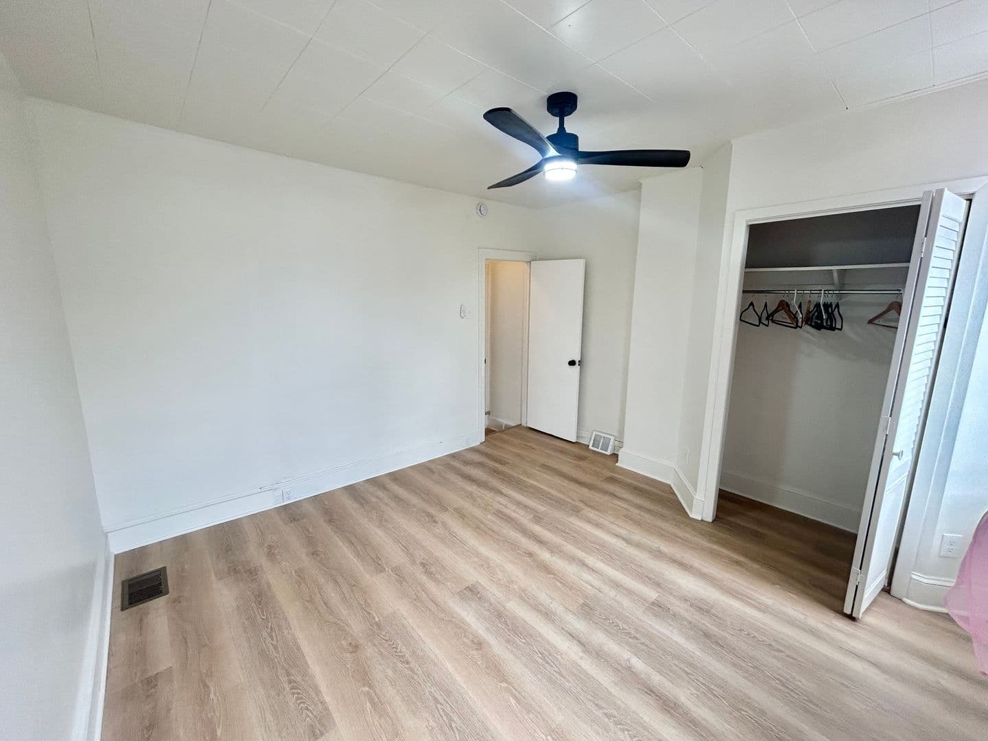Philadelphia Townhome: 2644 Tilton St