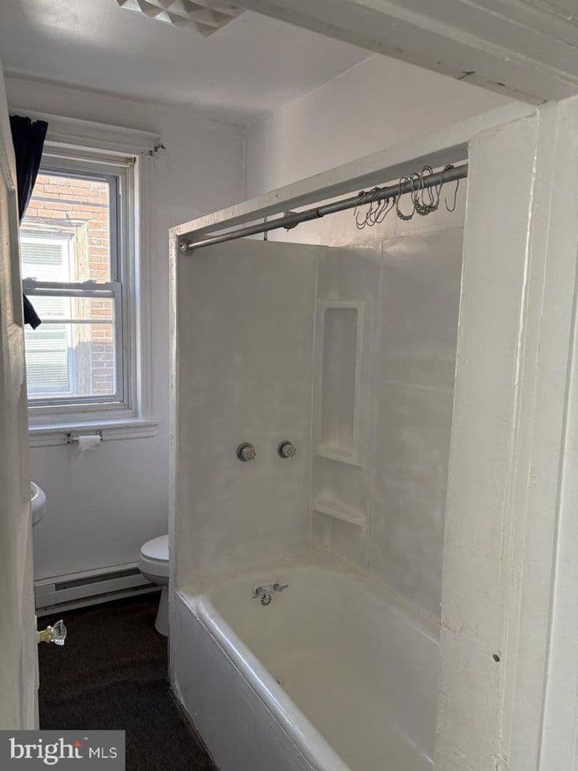 Philadelphia Apartment: 5135 Irving St