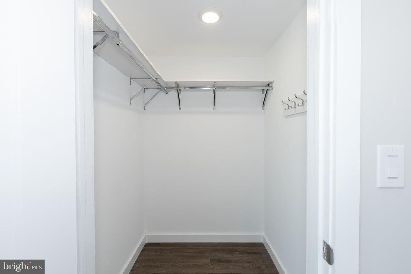 Philadelphia Apartment: 729 North 20th Street