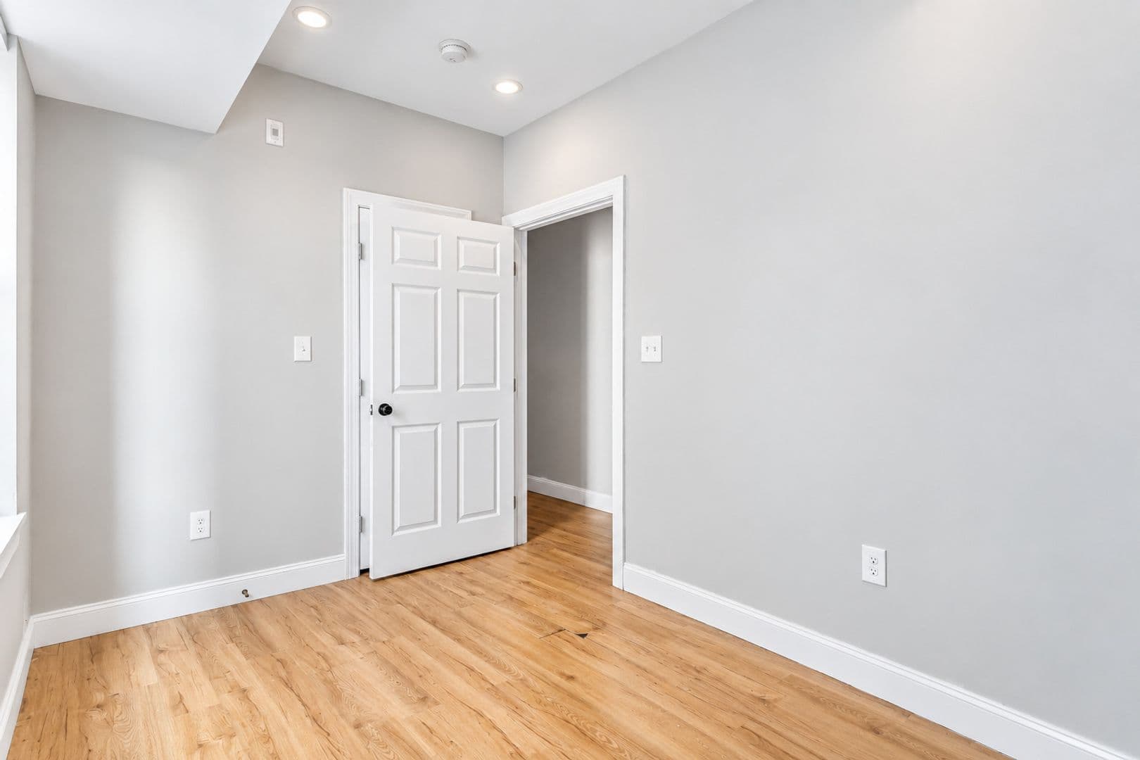 Philadelphia Apartment: 2932 West Oxford Street