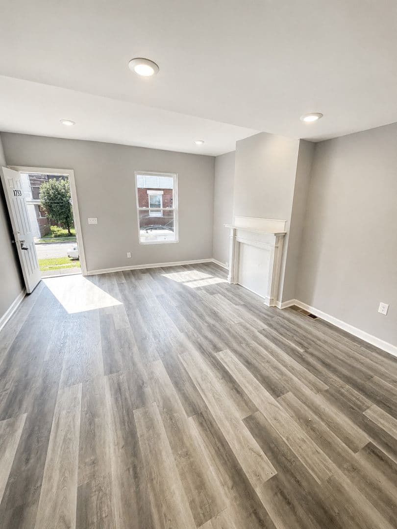Philadelphia House: 1753 S Taylor St