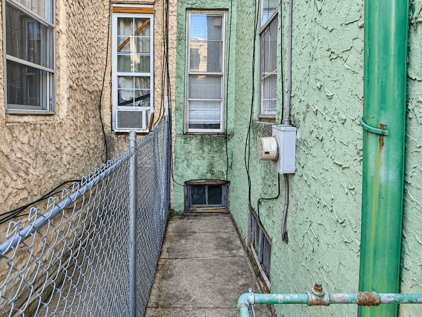 Philadelphia House: 4033 North Franklin Street