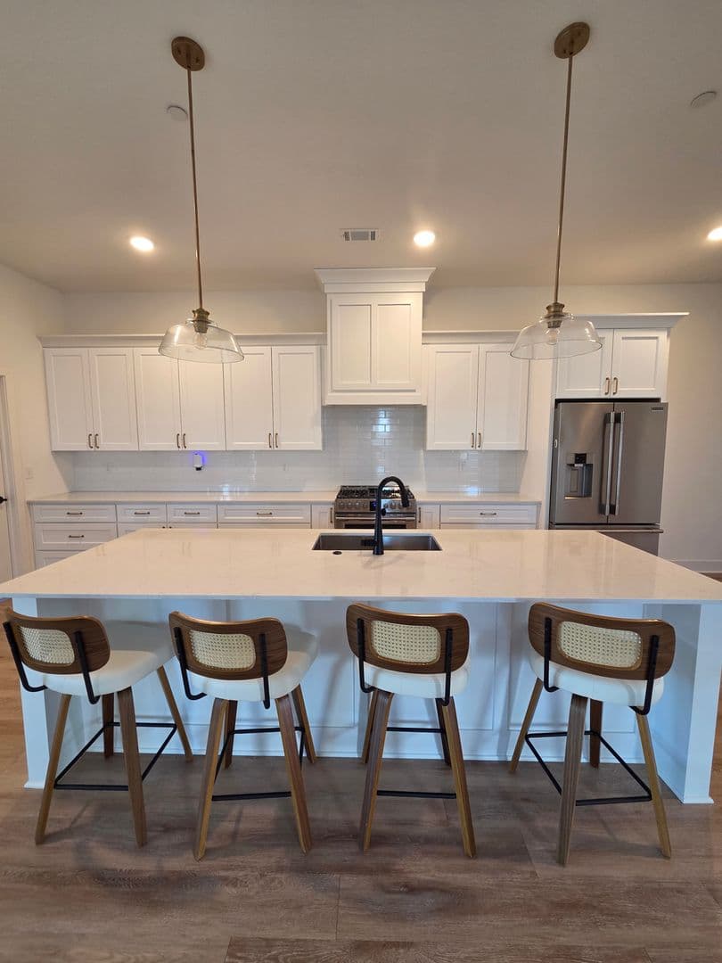Rogers House: 5912 S 41st St