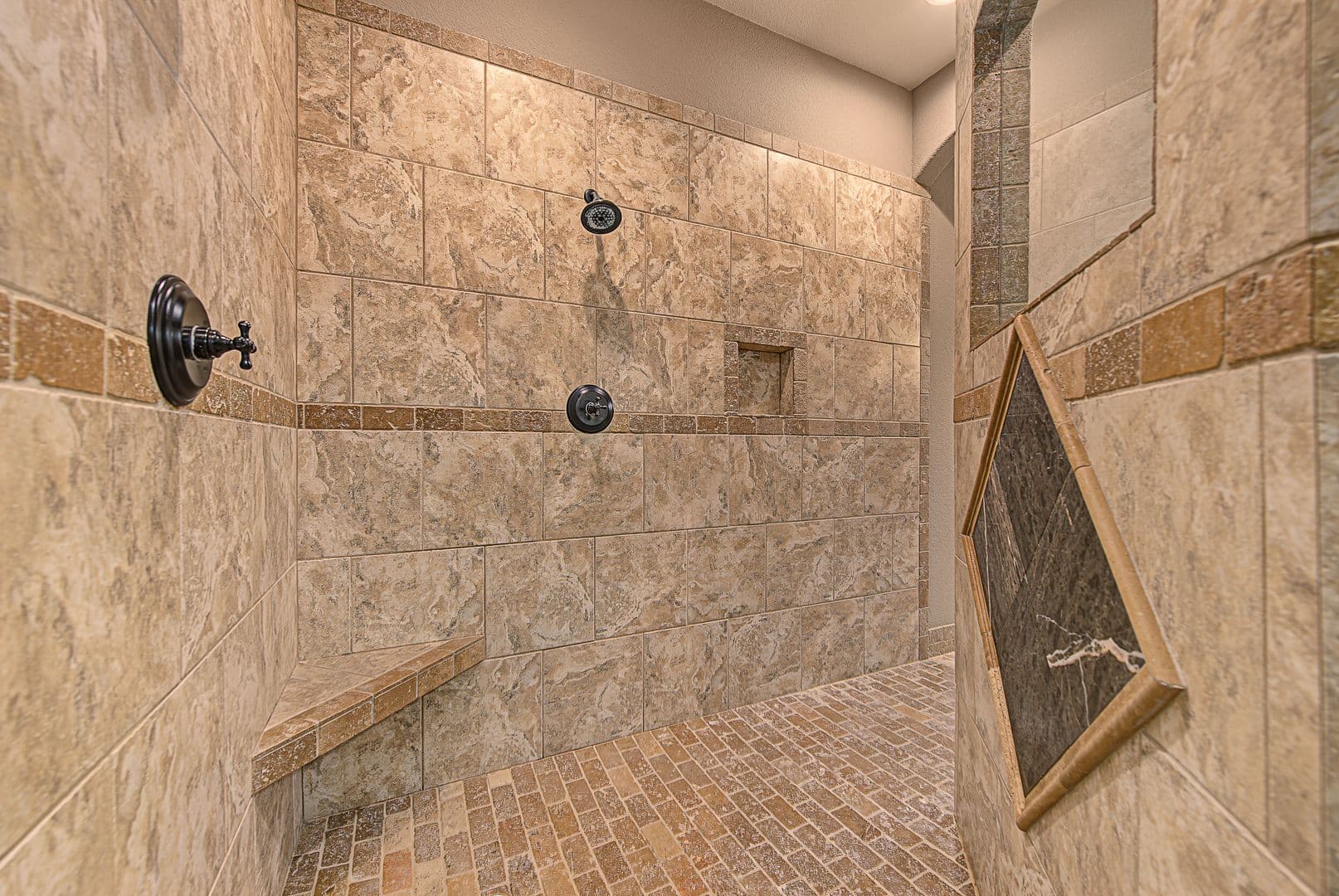 Springdale House: 6482 Wells Cir