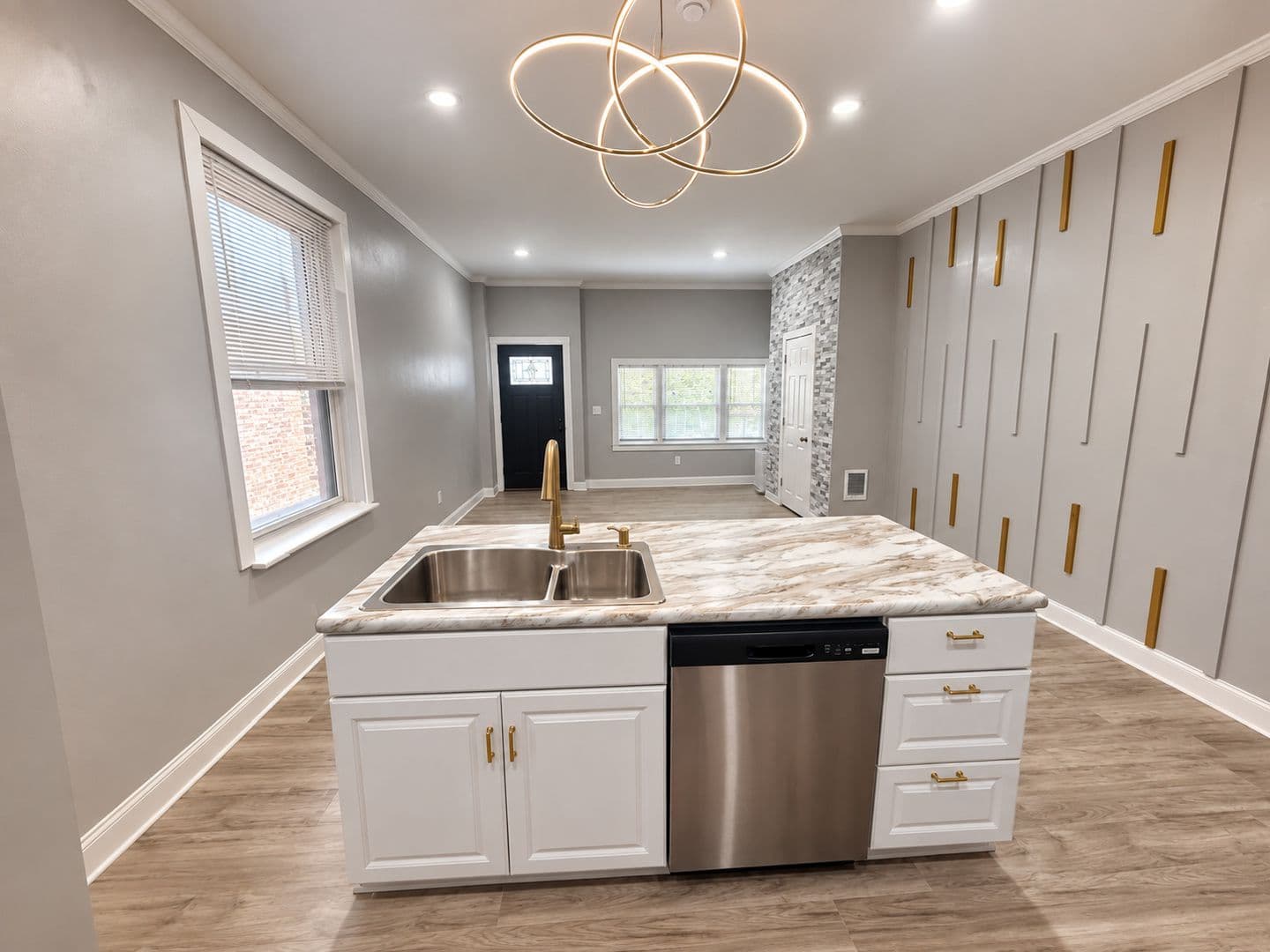 Philadelphia Apartment: 5031 Walnut Street