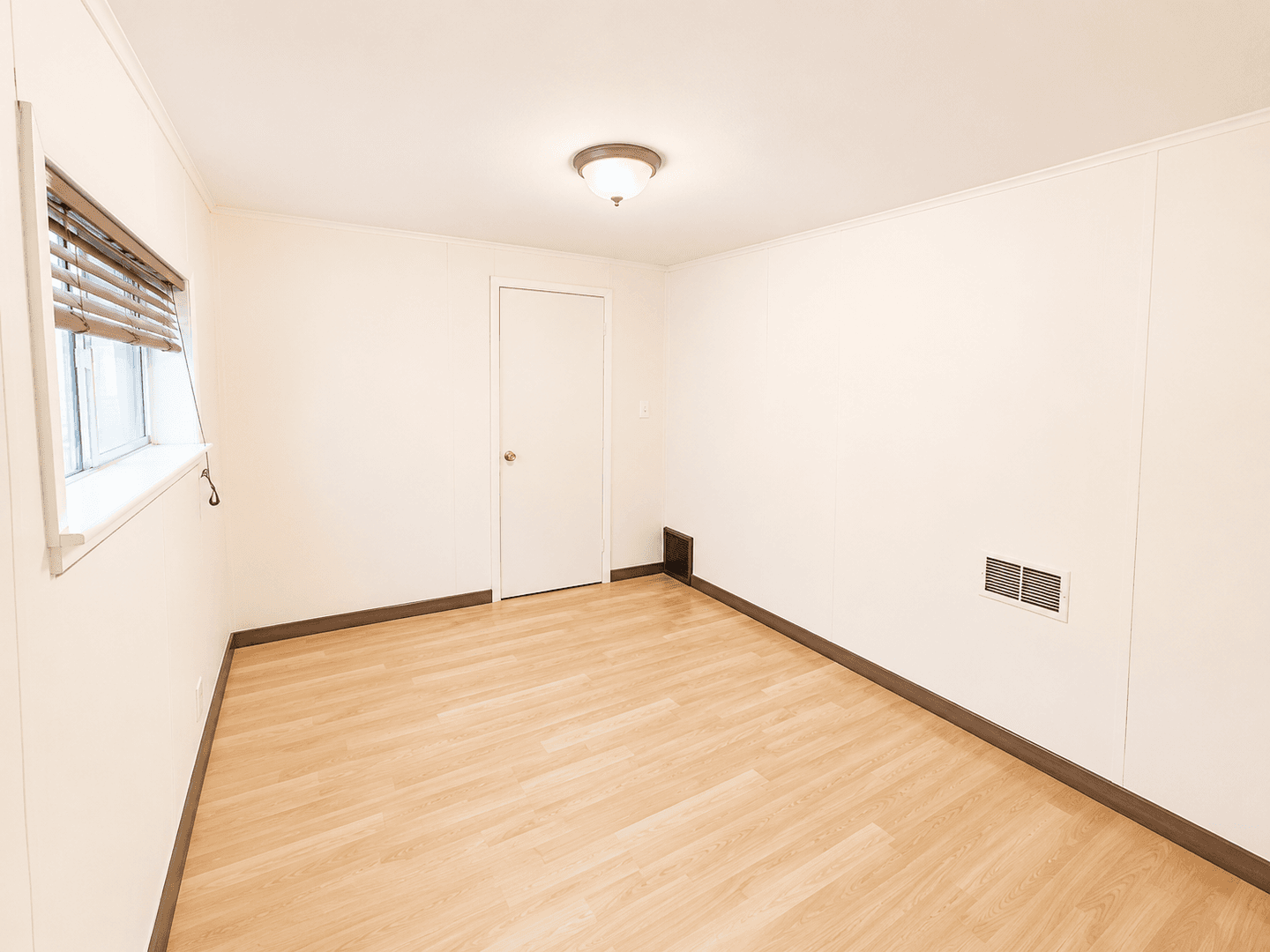 Verona House: 1445 Hulton Road