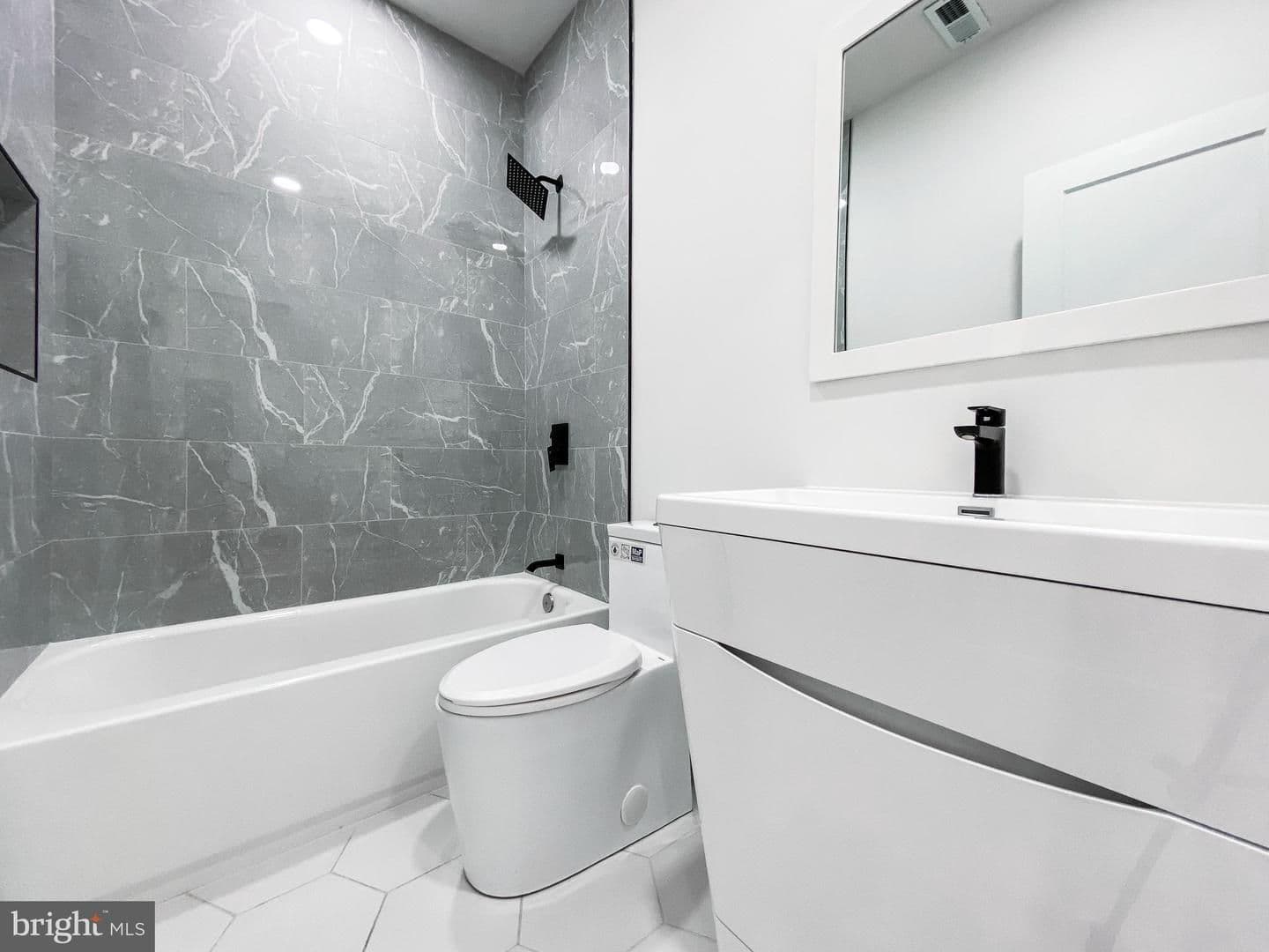 Philadelphia Apartment: 1537 N 33rd St