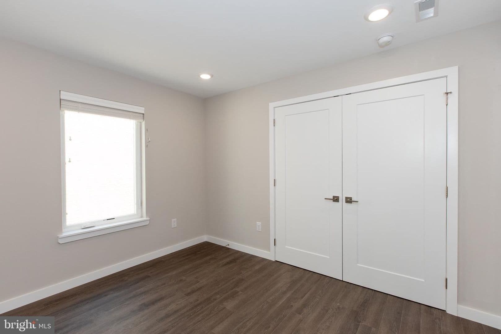 Philadelphia Apartment: 729 North 20th Street