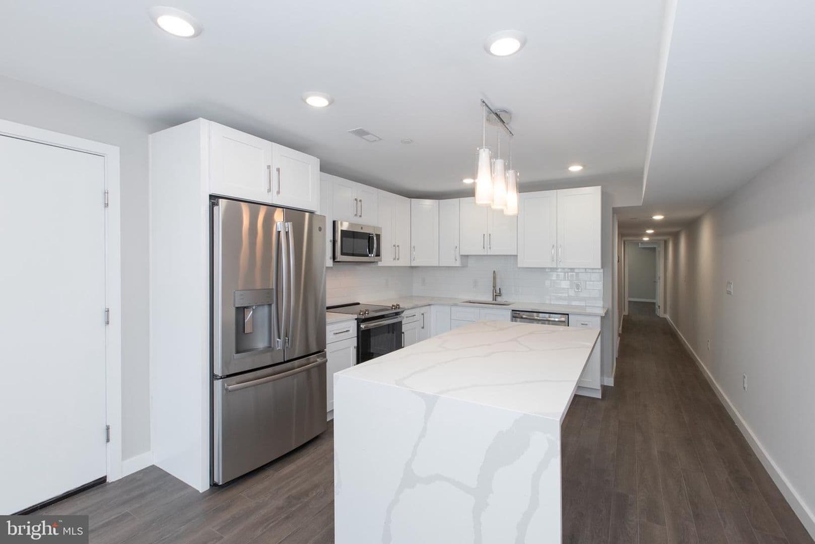Philadelphia Apartment: 729 North 20th Street