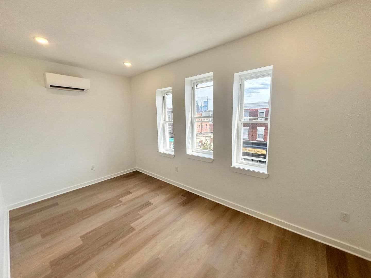 Philadelphia Apartment: 2725 W Girard Ave