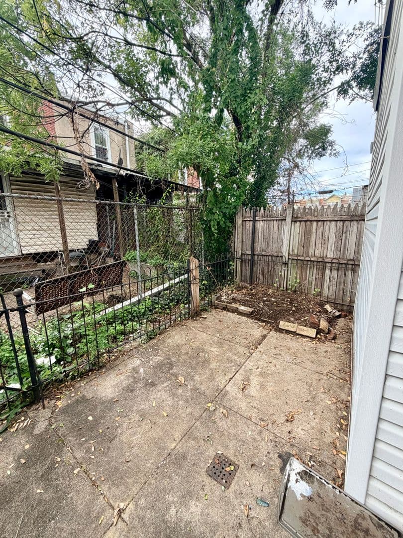 Philadelphia House: 16 South Robinson Street