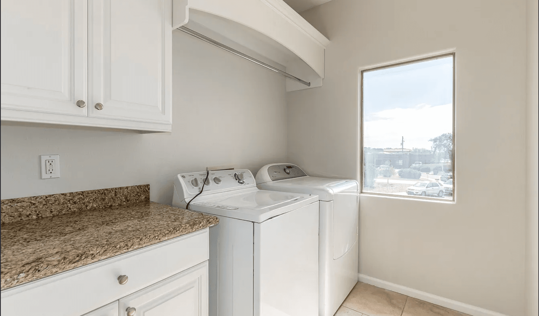 Apache Junction House: 711 South Paustian Circle