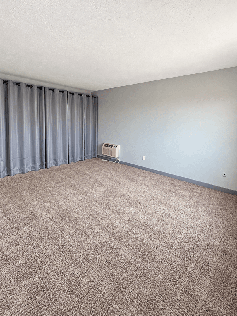 Carnegie Apartment: 711 Cubbage Street